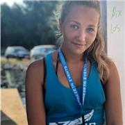 Laureata in mediazione linguistica di spagnolo e inglese, con diploma superiore di lingua francese